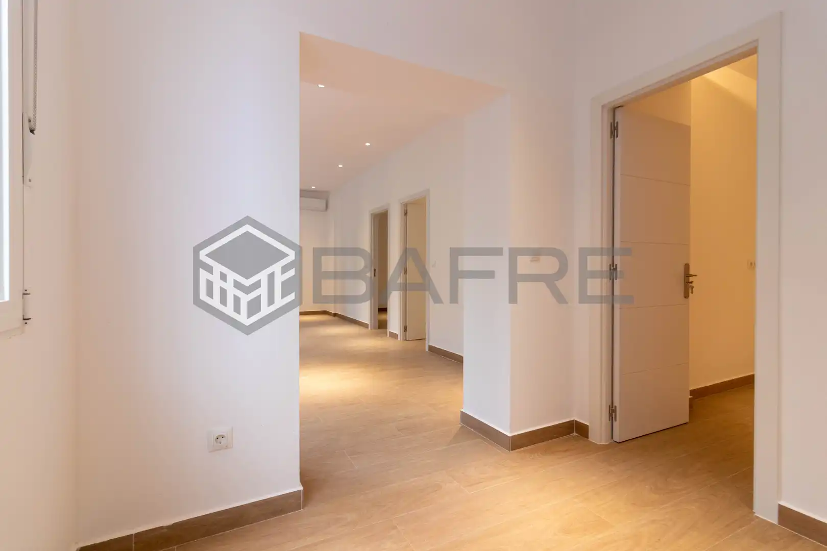 Wohnung zum Verkauf in Madrid mit Klimaanlage und Heizung