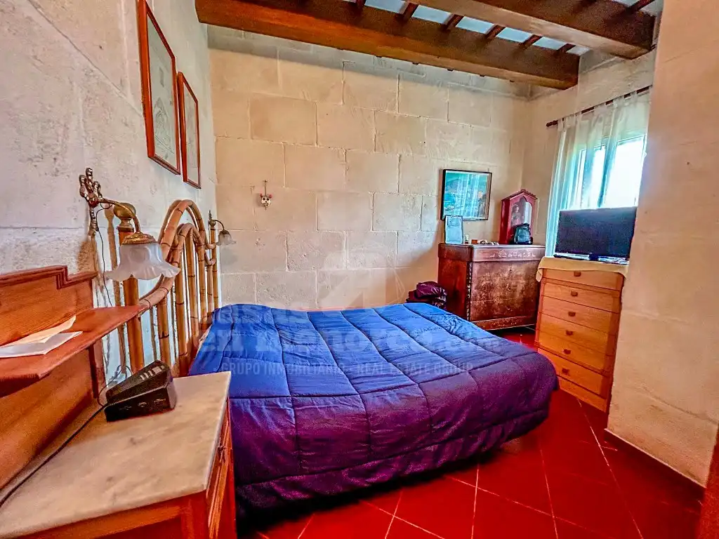 Country homes for sale in Cala Blanca