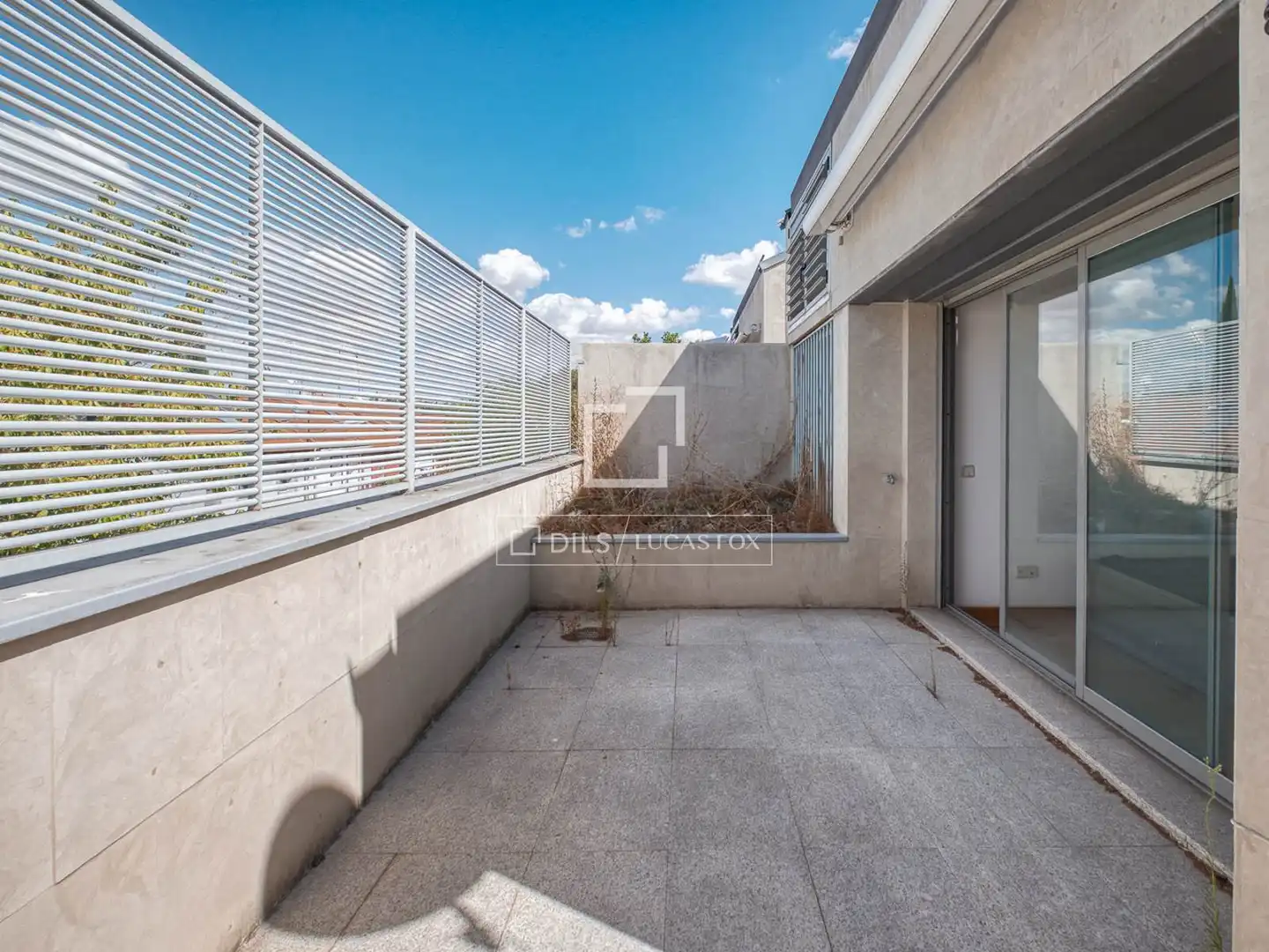 Terrassa de Casa o xalet en venda en Madrid amb Aire condicionat, Calefacció i Jardí privat