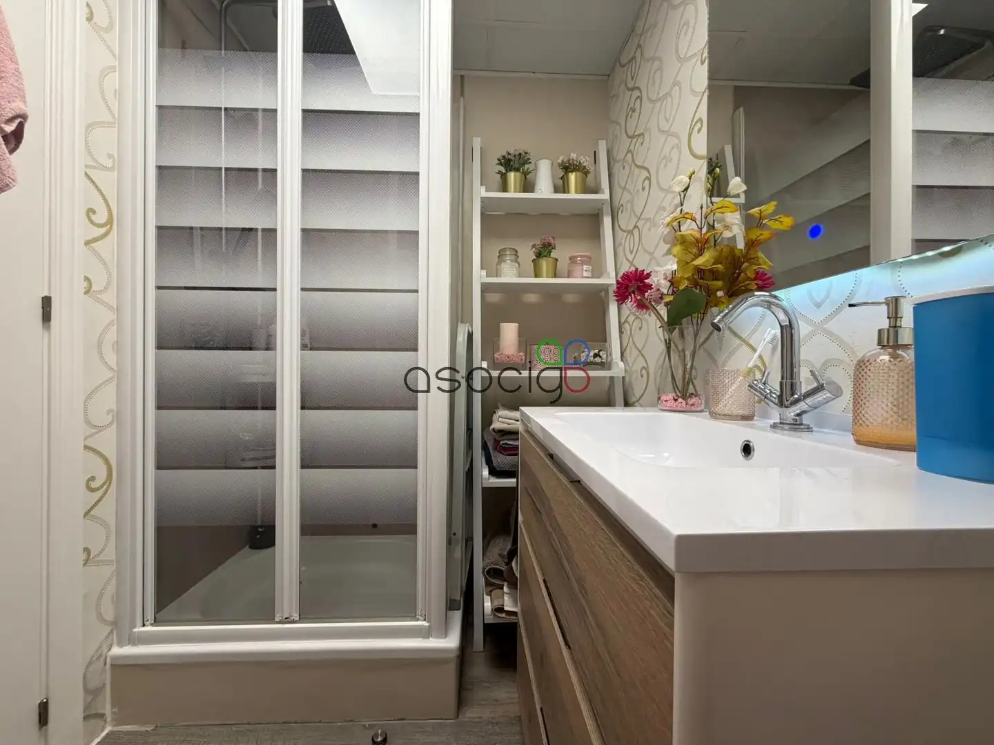 Bathroom of Flat for sale in Fuenlabrada  with Heating, Storage room and Swimming Pool