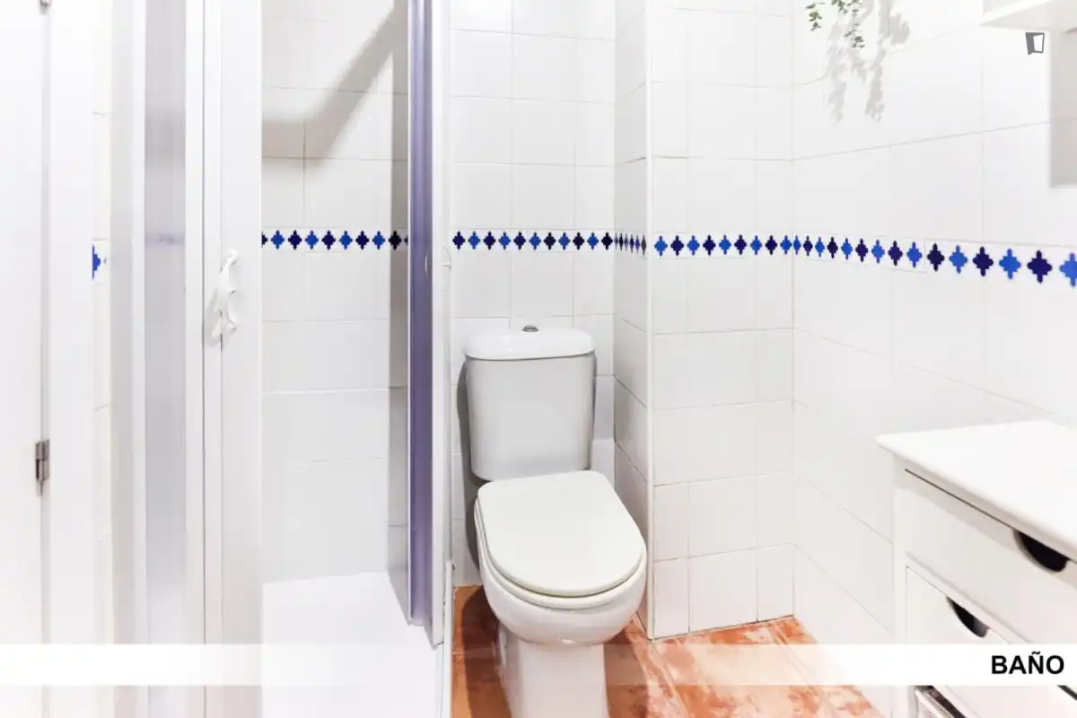 Bany de Apartament per a compartir en Alcalá de Guadaira amb Aire condicionat, Calefacció i Moblat