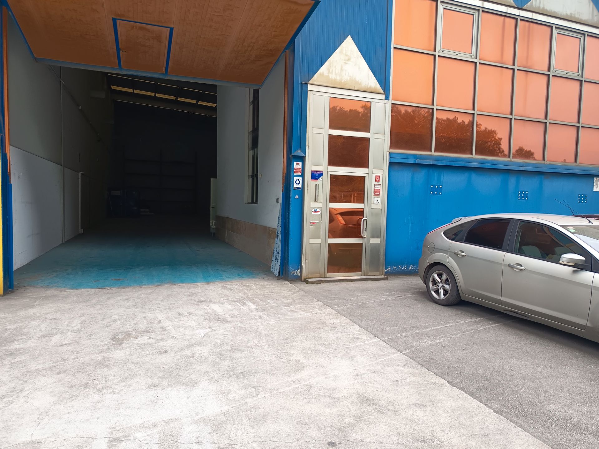 Industrial buildings to rent in Avilés  with Heating and Alarm