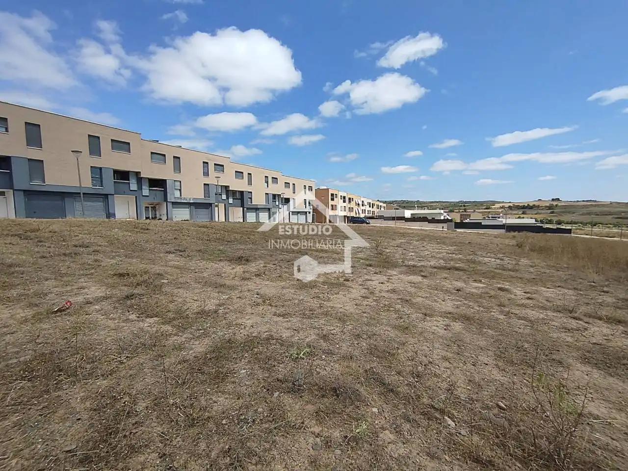 Residencial en venda en Viana