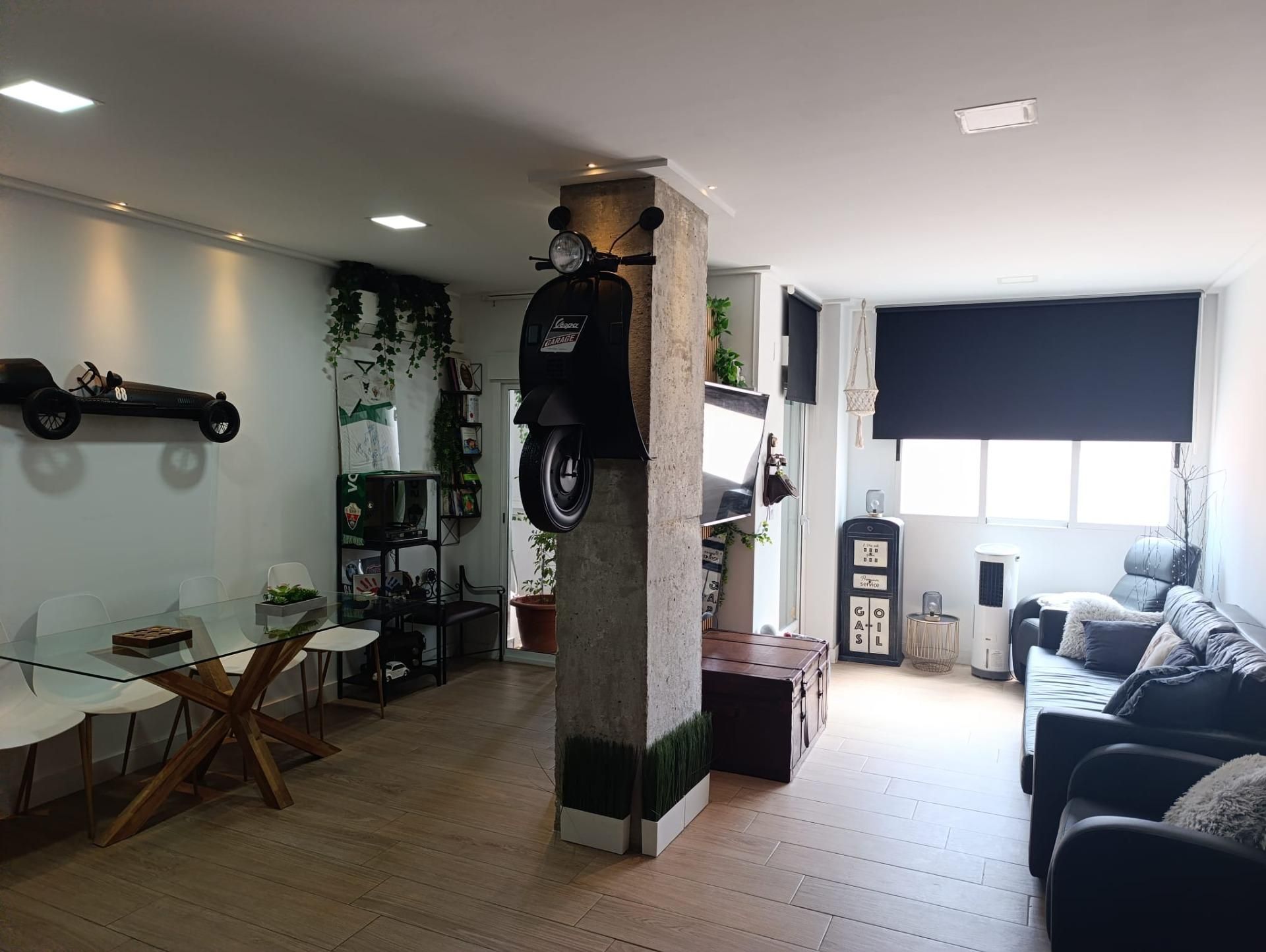 Sala de estar de Planta baja en venta en Elche / Elx con Calefacción, Trastero y Balcón