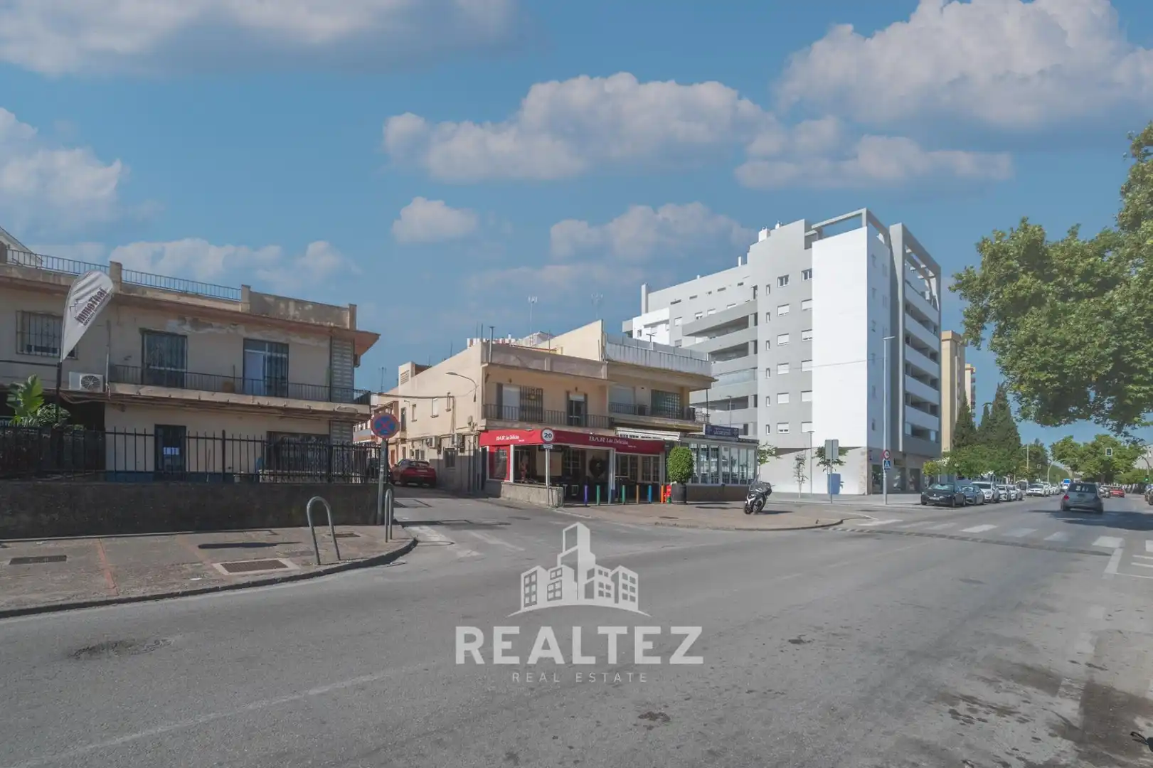 Exterior view of Flat for sale in Jerez de la Frontera  with Terrace, Balcony and Alarm