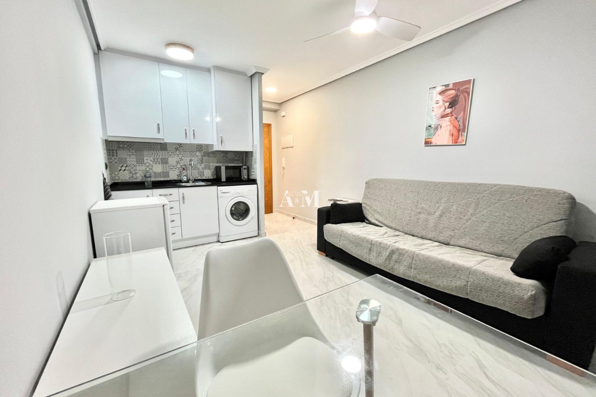 Habitación de Estudio de alquiler en Torrevieja con Amueblado y Lavadora