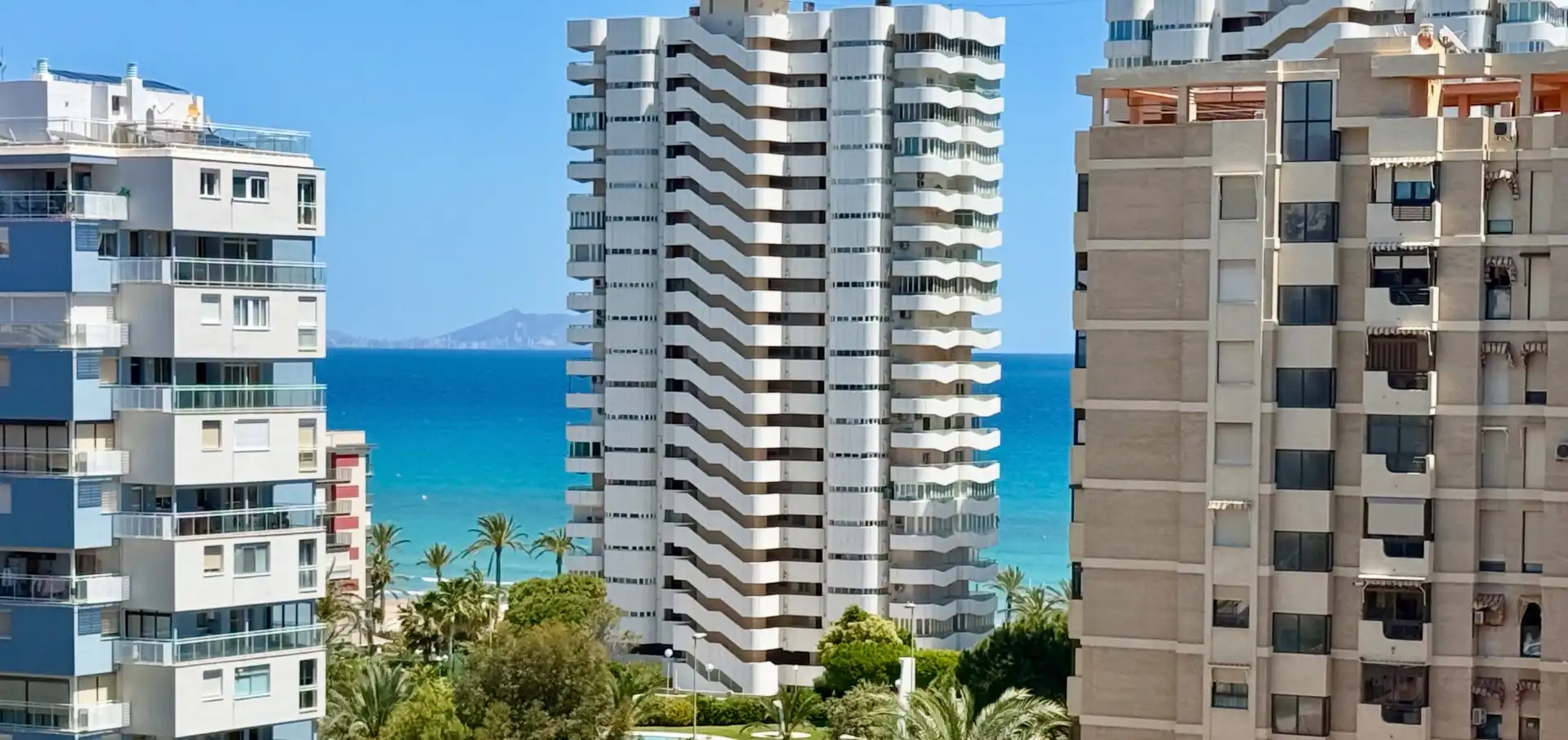 Vista exterior de Pis de lloguer en Alicante / Alacant amb Moblat i Piscina comunitària