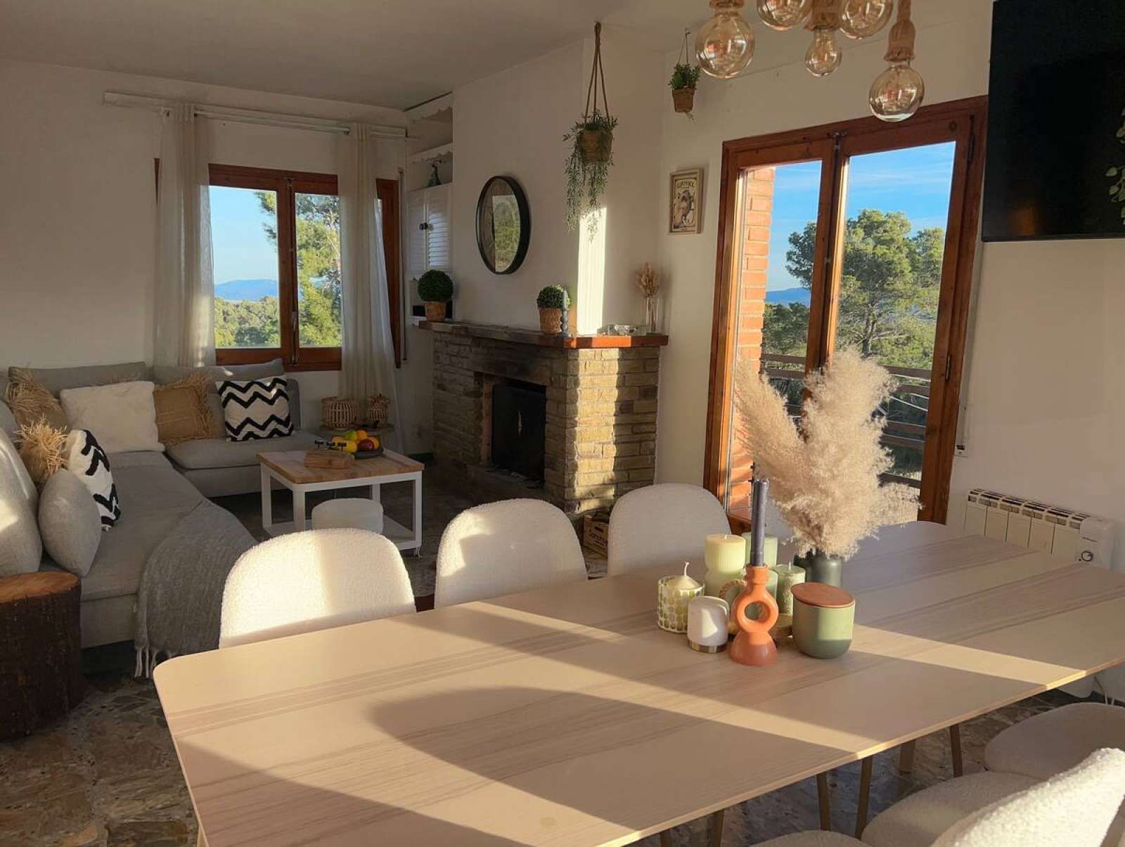 Menjador de Apartament per a compartir en Cànoves I Samalús amb Aire condicionat, Terrassa i Moblat