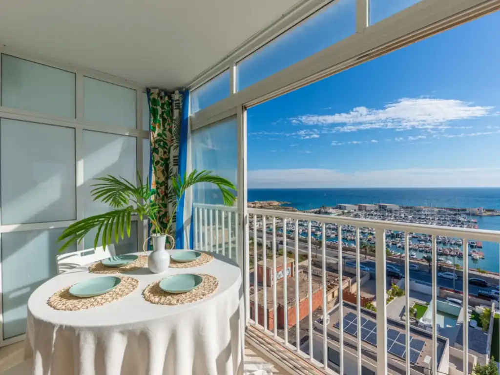 Apartments for sale in Calle Azorin 10 escalera 1 planta 06 puerta a, Campello Playa
