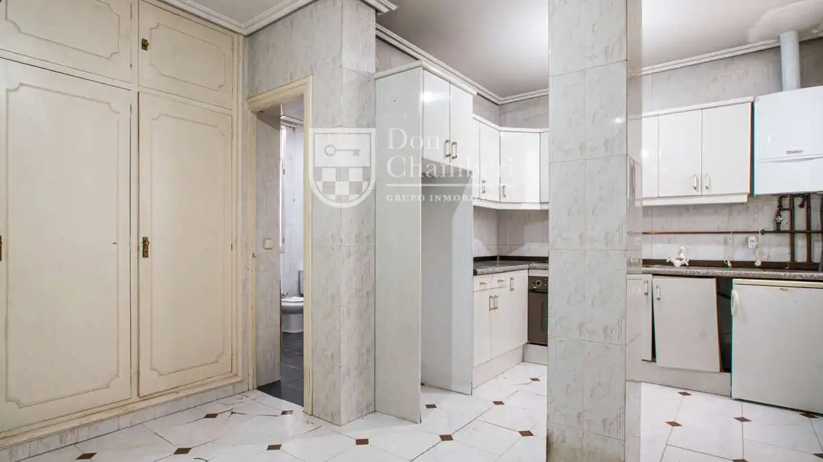 Flat for sale in Madrid  with Heating, Storage room and Balcony