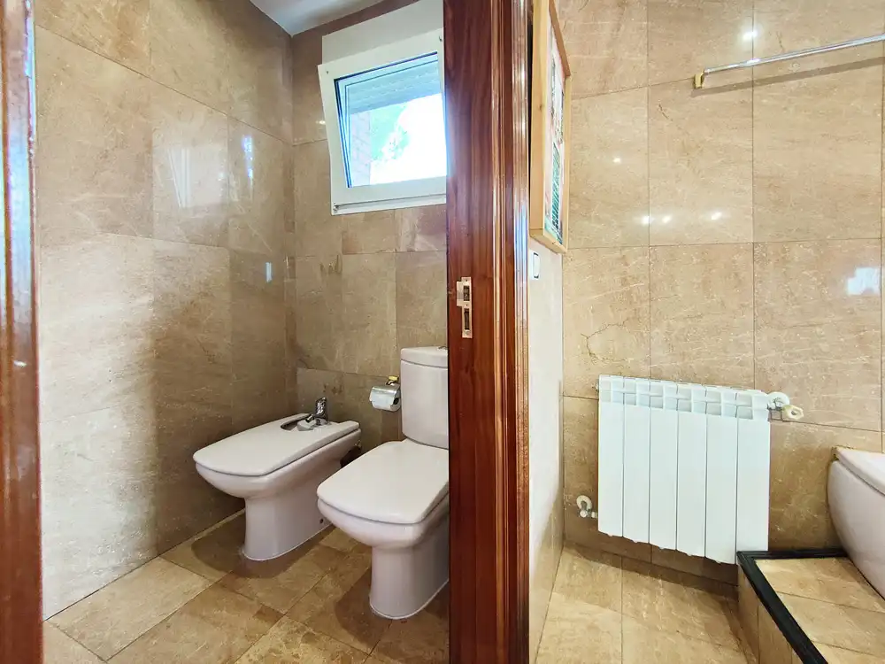 Baño de Casa o chalet en venta en Guadarrama con Calefacción, Jardín privado y Parquet