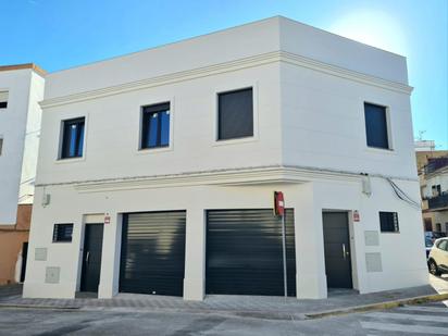 Vista exterior de Casa adosada en venda en Alcalá de Guadaira amb Terrassa