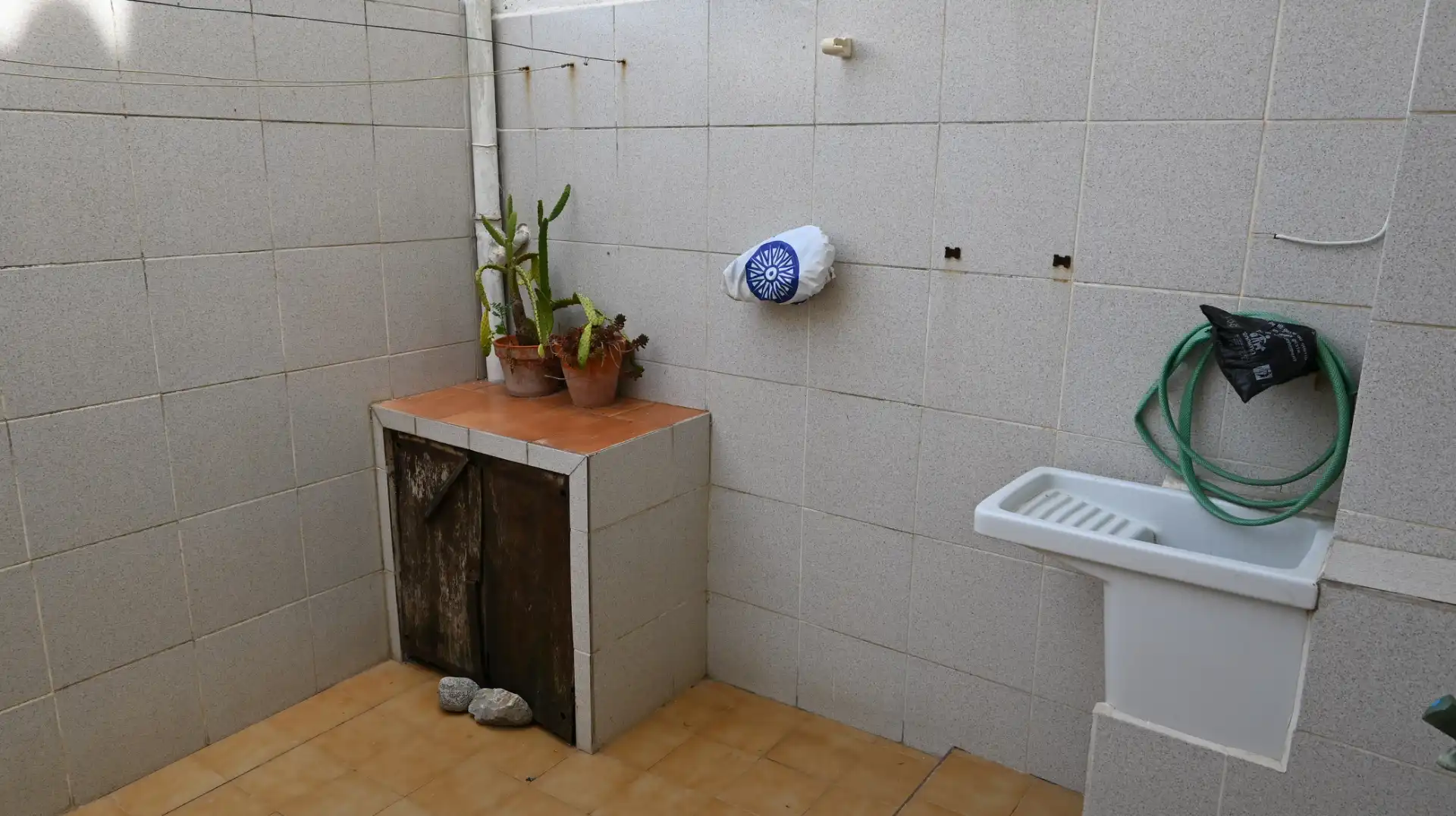 Badezimmer von Einfamilien-Reihenhaus zum Verkauf in L'Escala mit Möbliert