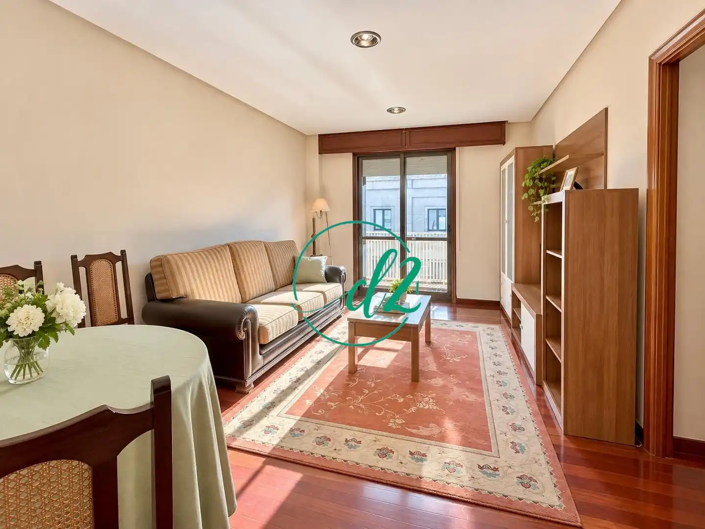 Appartement compact avec terrasse à louer à Centro