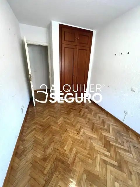 Bedroom of Flat for rent in Madrid  with Heating