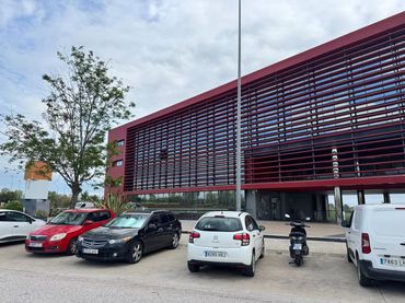 Office space with lift for sale in Salteras