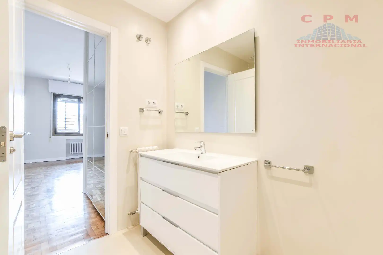 Baño de Piso de alquiler en Madrid con Aire acondicionado, Calefacción y Parquet