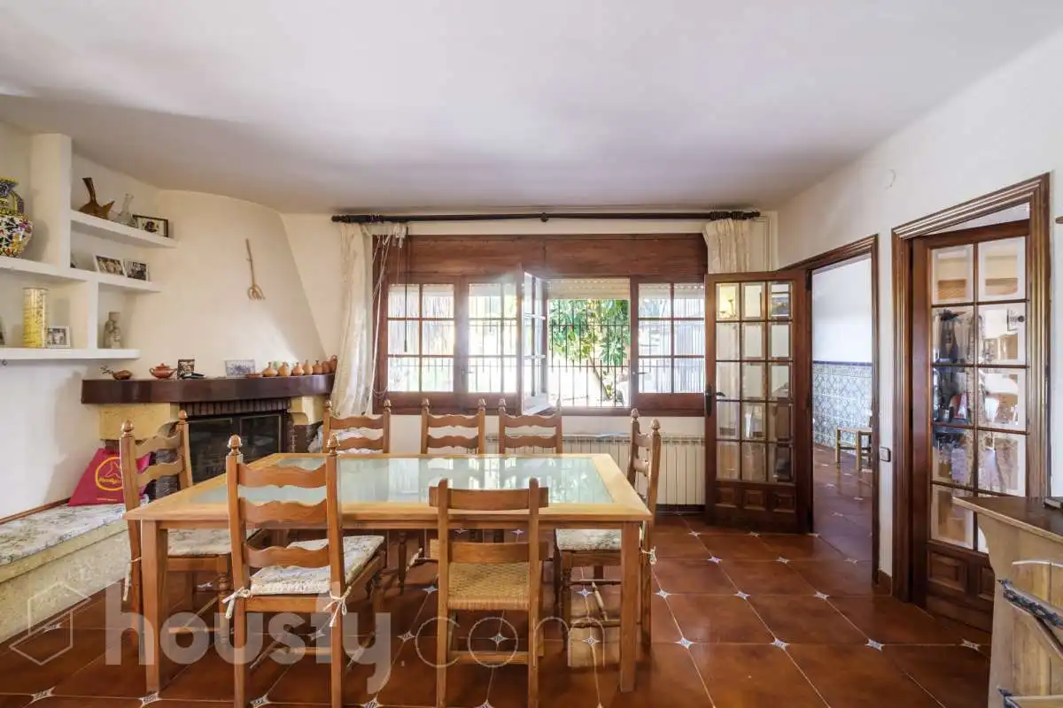 Detached house with pool for sale in Calle Bergueda ., imagen 3