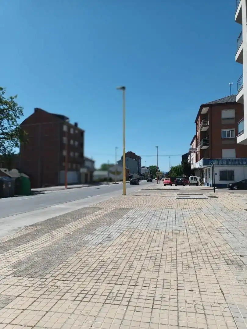 Vista exterior de Pis en venda en Ponferrada amb Jardí privat, Traster i Rentadora