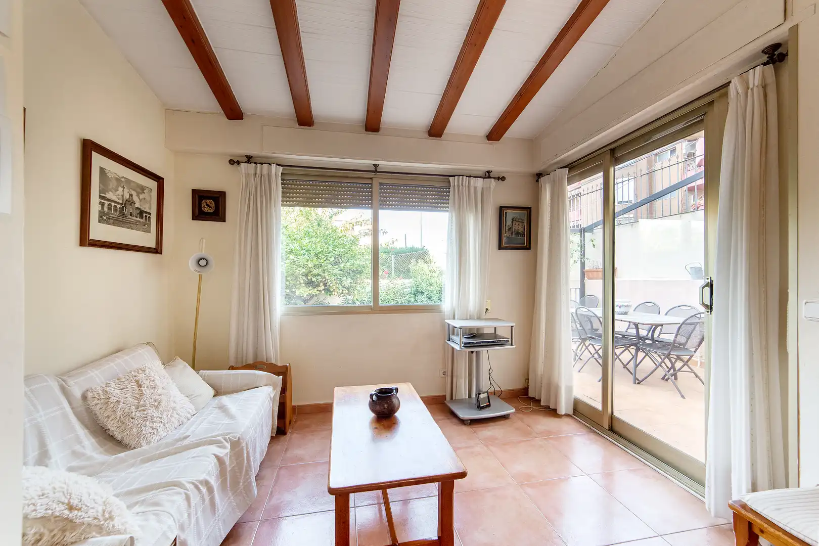 Sala d'estar de Casa adosada en venda en Godella amb Aire condicionat, Calefacció i Jardí privat