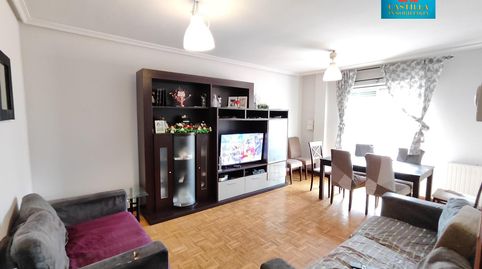 OPORTUNIDAD MAGNÍFICO PISO 4 Dormitorios, ZONA SUR SOLEADO A 5 MINUTOS DE LA PLAZA STA. TERESA