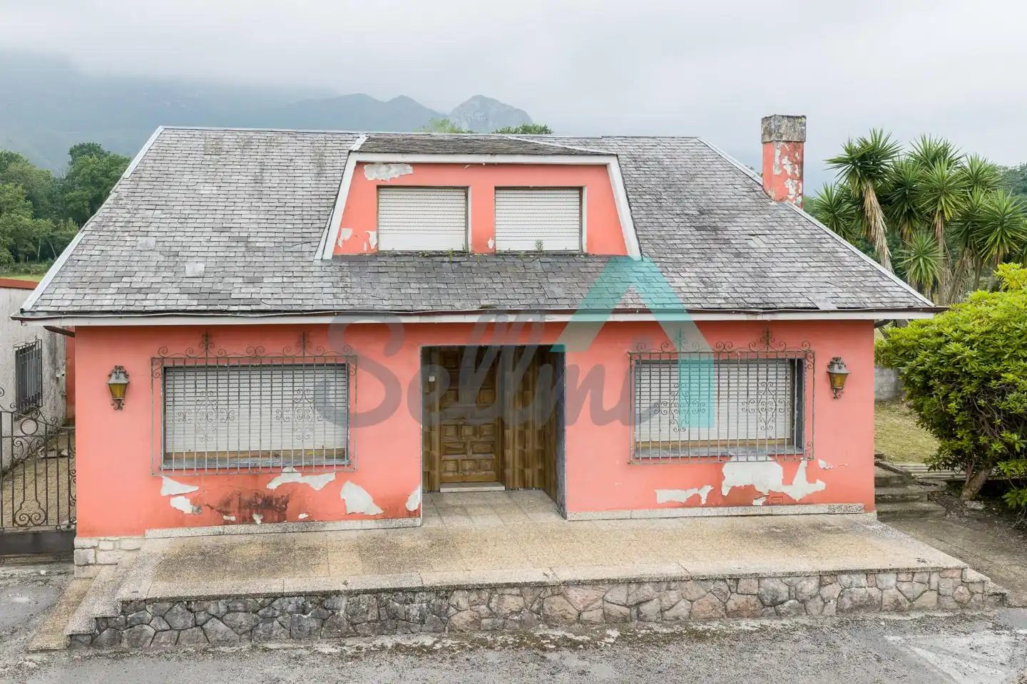 Vista exterior de Casa o xalet en venda en Llanes amb Calefacció, Jardí privat i Terrassa