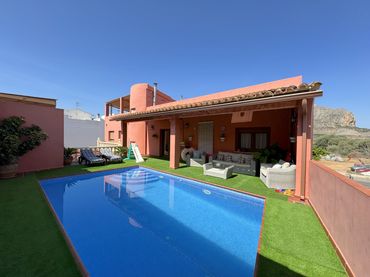 Casa con balcón en venta en El Verger