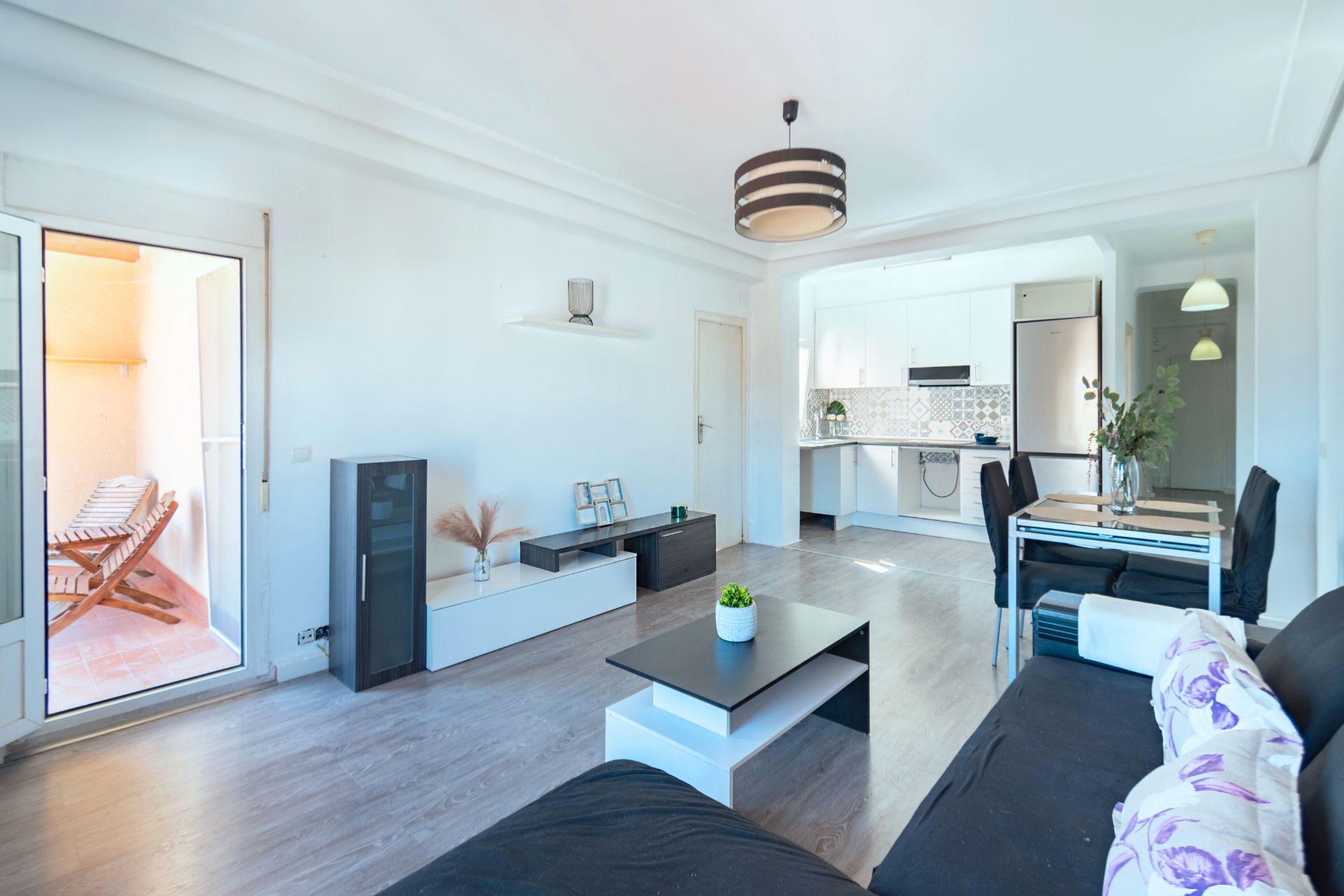 Living room of Flat for sale in Castellón de la Plana / Castelló de la Plana  with Terrace, Storage room and Furnished