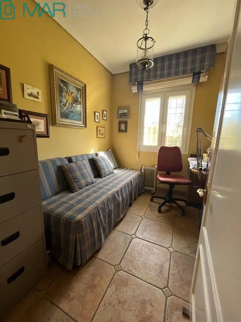 Bedroom of Houses for sale in Córdoba  with Air Conditioner, Heating and Private garden