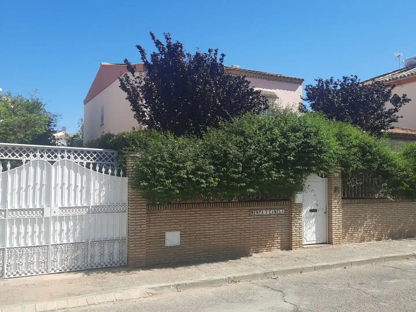 Chalet con piscina en venta en Calle Miguel de Cervantes 13, imagen 15