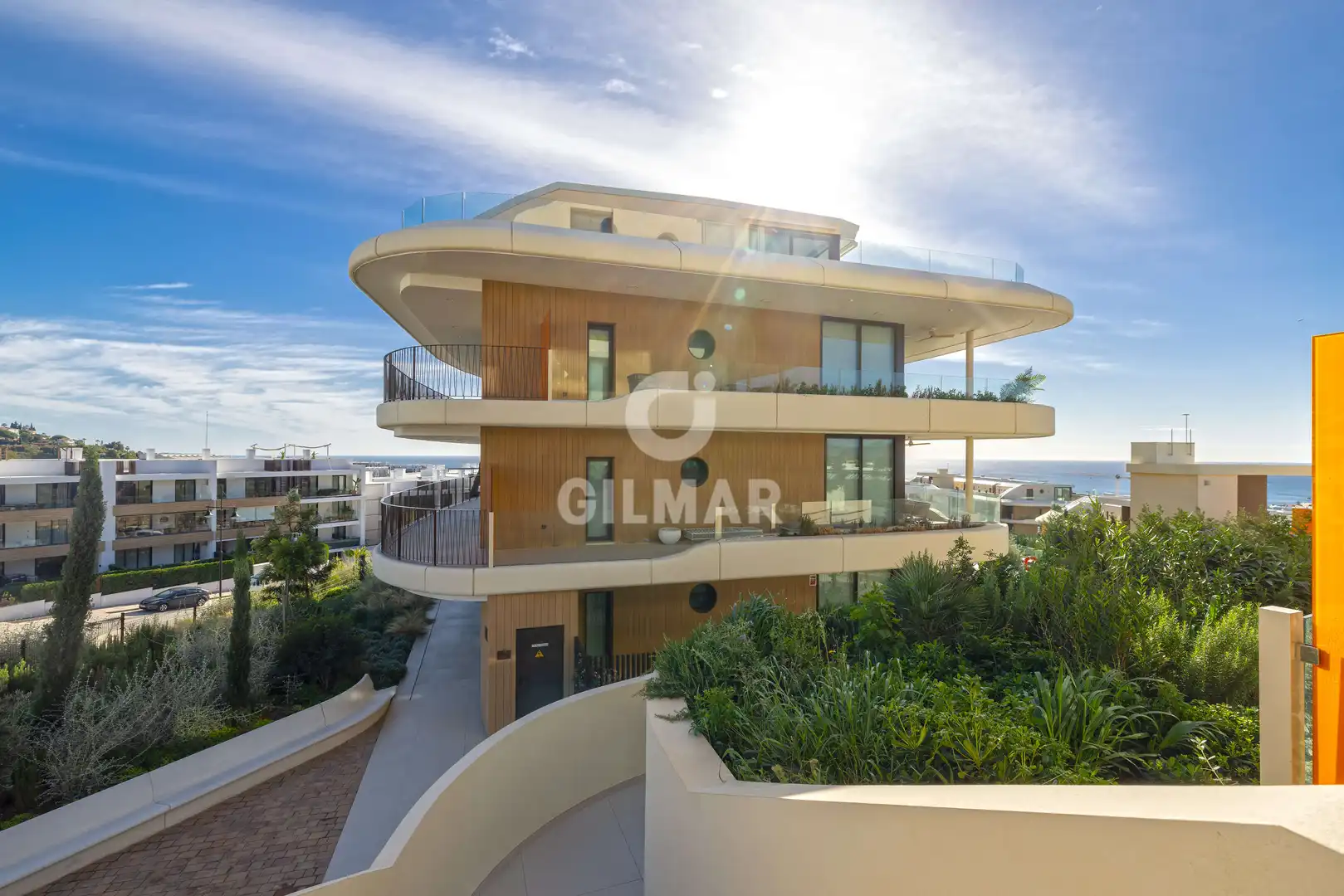 Außenansicht von Wohnungen zum Verkauf in Fuengirola mit Heizung, Privatgarten und Abstellraum