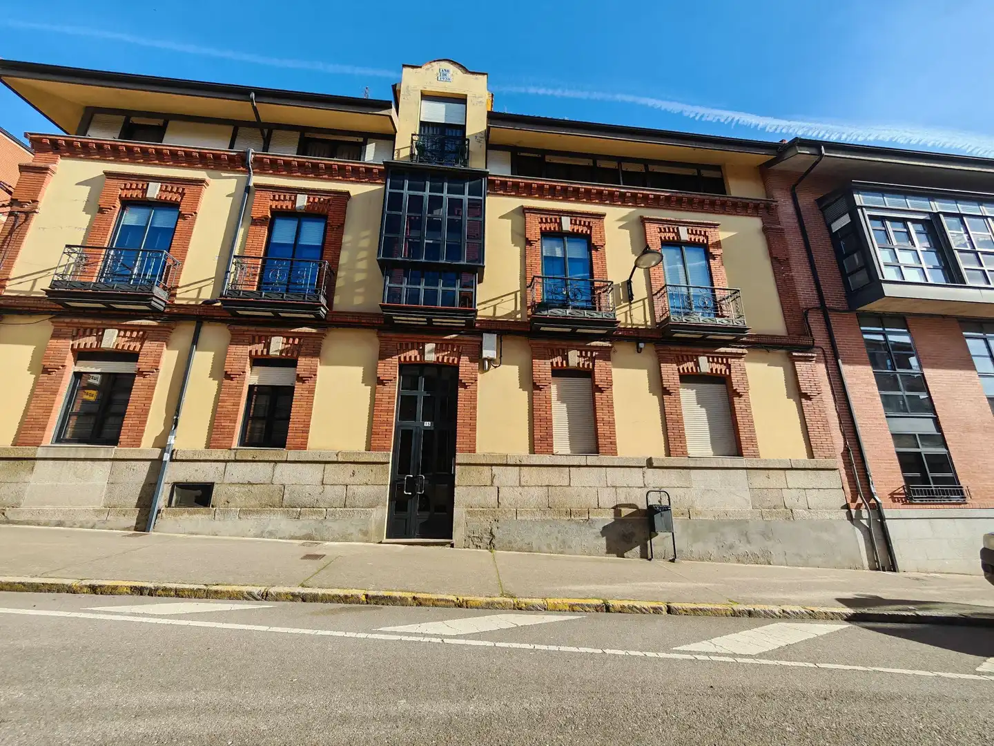 Exterior view of Flat for sale in Astorga  with Heating, Storage room and Furnished
