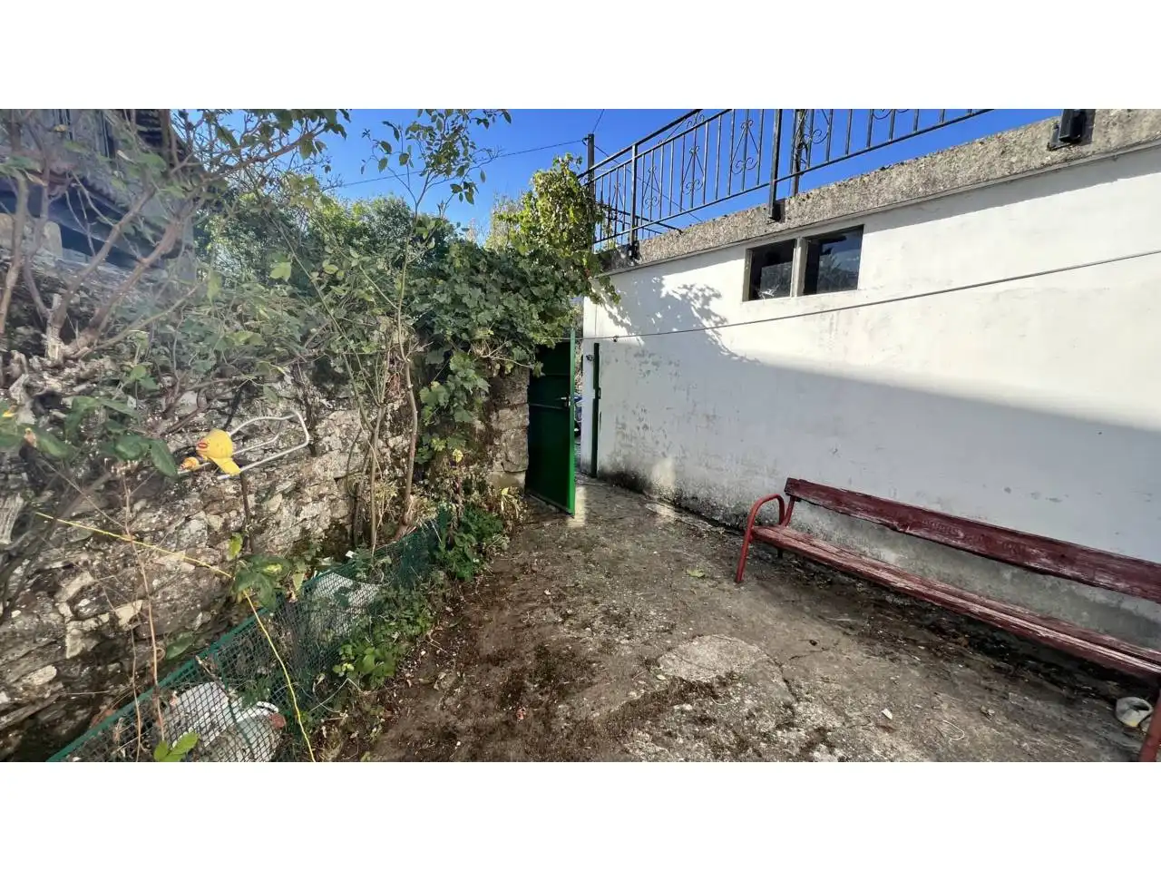 Vista exterior de Casa o xalet en venda en Espinosa de los Monteros amb Jardí privat, Terrassa i Moblat