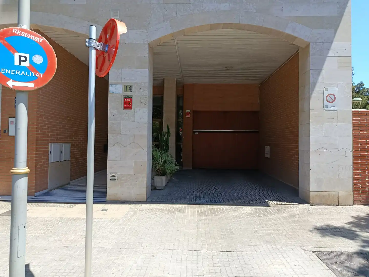 Individual for sale in del Cardenal Vidal i Barraquer 14, imagen 3