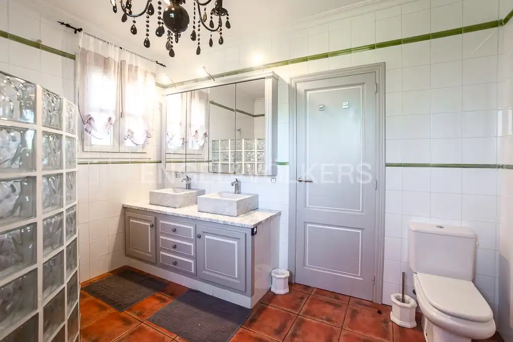 Baño de Casa o chalet en venta en Càlig con Aire acondicionado, Calefacción y Jardín privado
