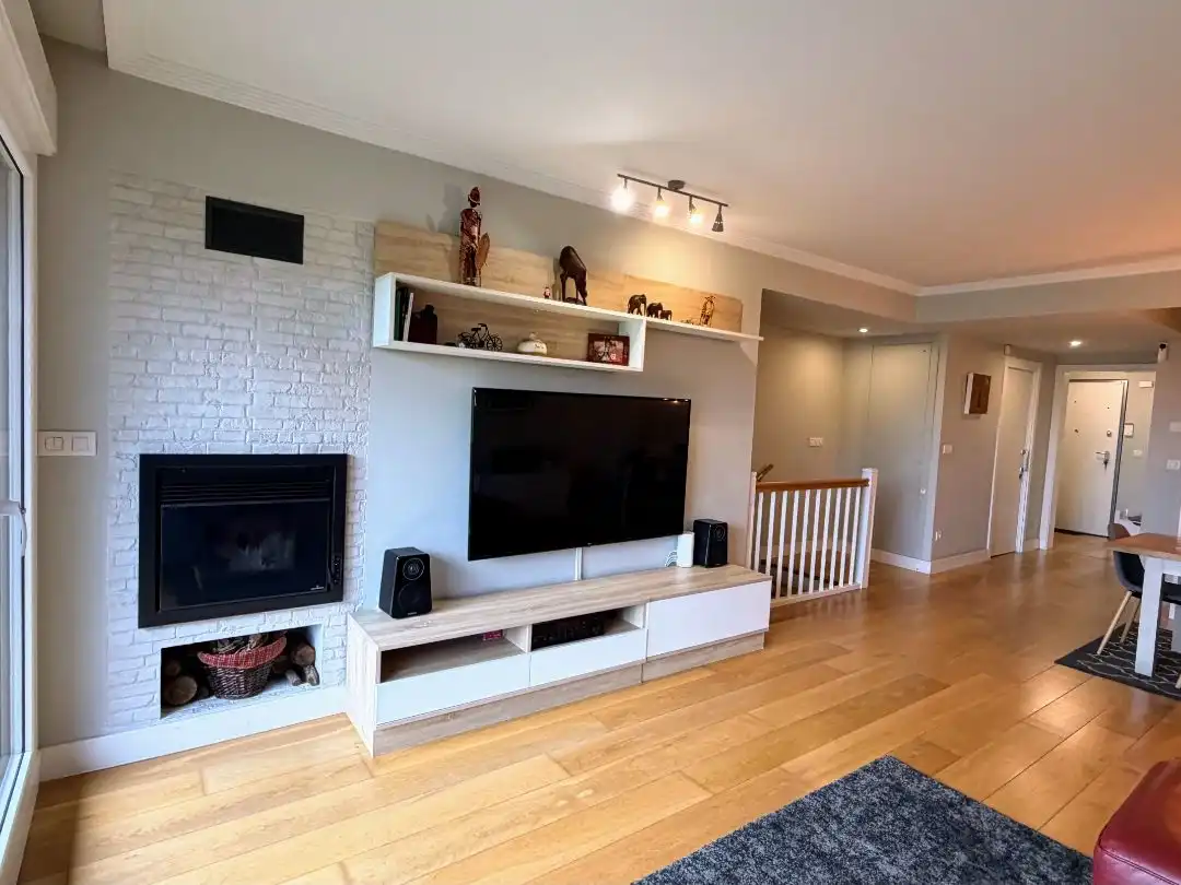 Living room of Houses for sale in Bilbao   with Terrace and Balcony