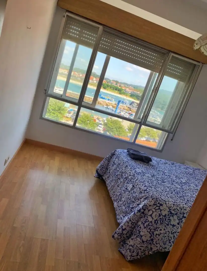 Habitación de Piso de alquiler en Sanxenxo con Amueblado