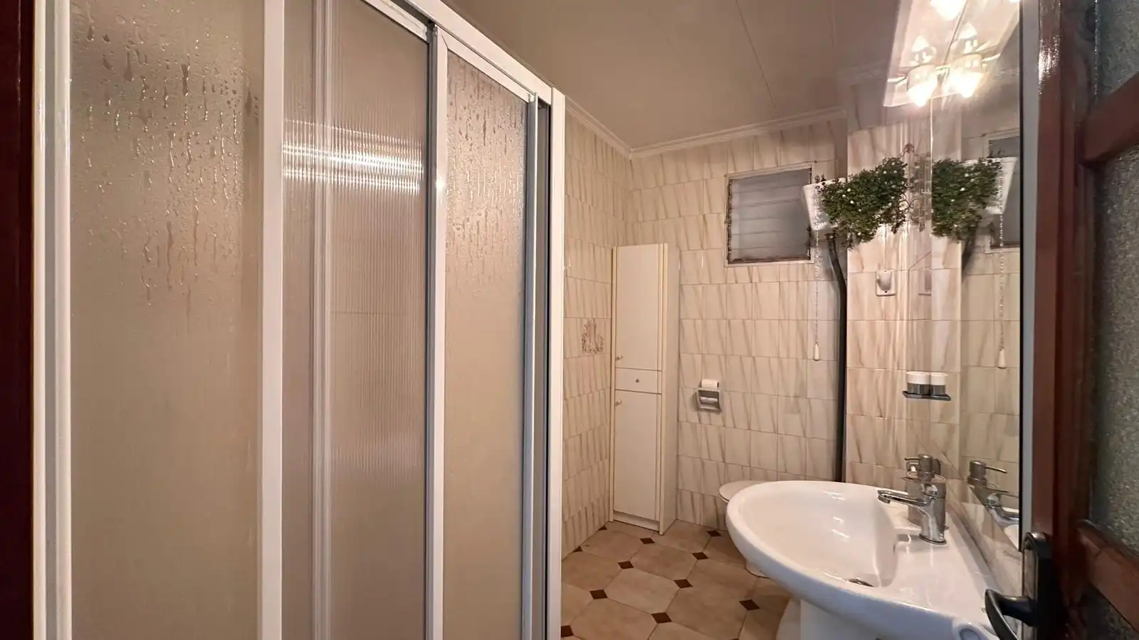 Bathroom of Houses for sale in L'Alcúdia  with Air Conditioner, Terrace and Storage room