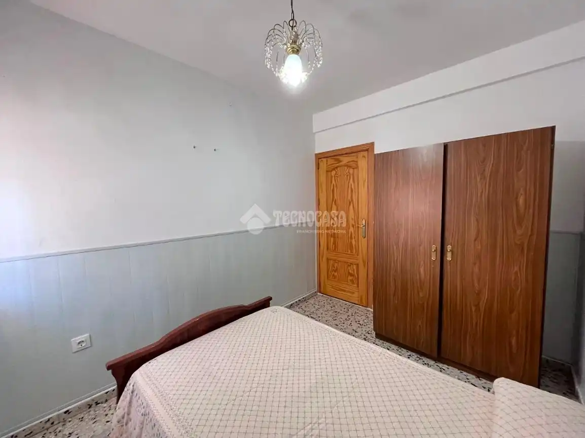 Dormitori de Casa adosada en venda en Navalcán amb Balcó