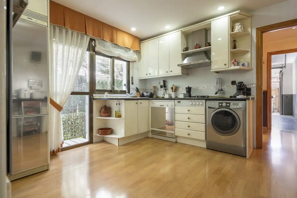Cuina de Casa o xalet en venda en Rivas-Vaciamadrid amb Aire condicionat, Calefacció i Jardí privat