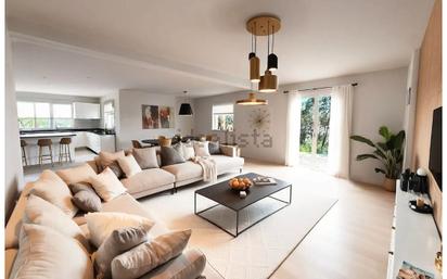 Sala d'estar de Casa o xalet en venda en Villalbilla amb Aire condicionat, Jardí privat i Terrassa
