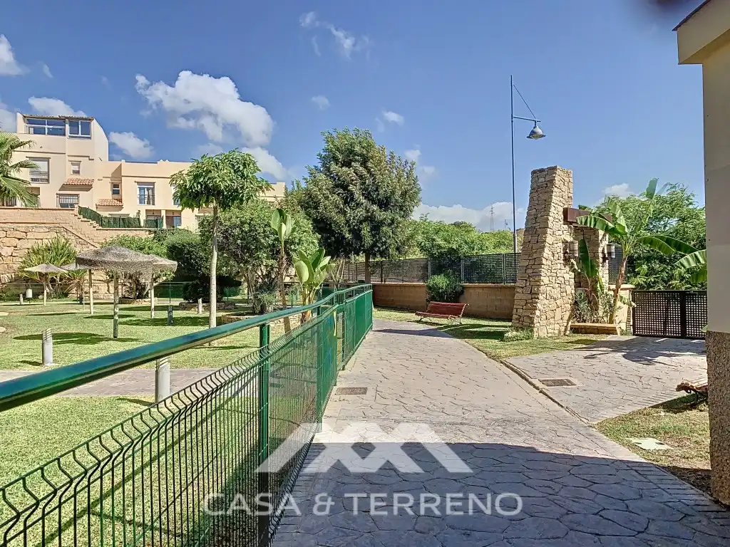 Adossat amb piscina en venda a Calle Celestina, imagen 48