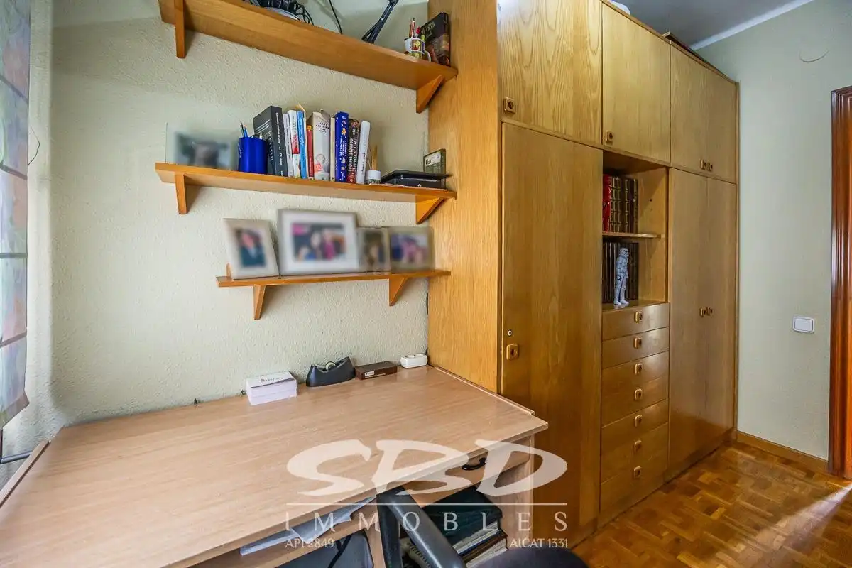 Dormitori de Casa o xalet en venda en Barberà del Vallès amb Aire condicionat, Calefacció i Terrassa