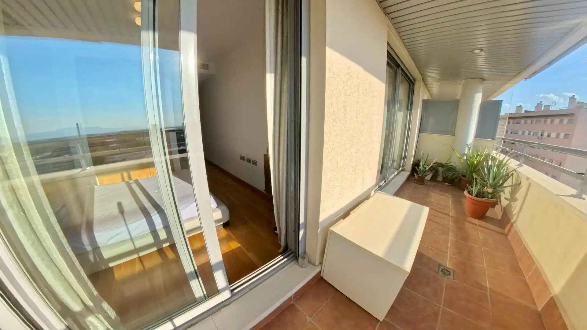 Flat for sale in Avenida Avenida de la Ilustración, 85, Campus de la Salud