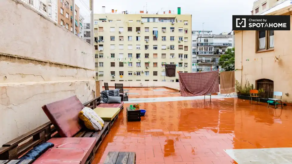 Terrassa de Pis de lloguer en Barcelona amb Aire condicionat, Calefacció i Moblat