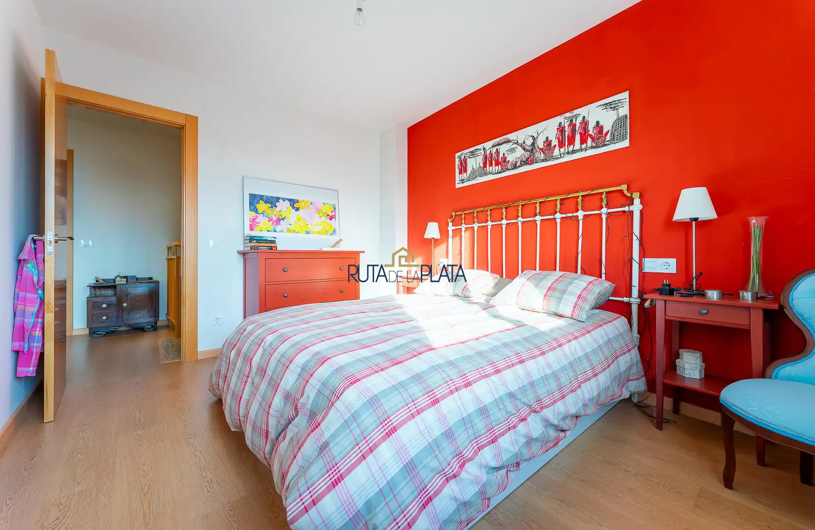 Habitación de Casa adosada en venta en Roales con Calefacción, Jardín privado y Alarma