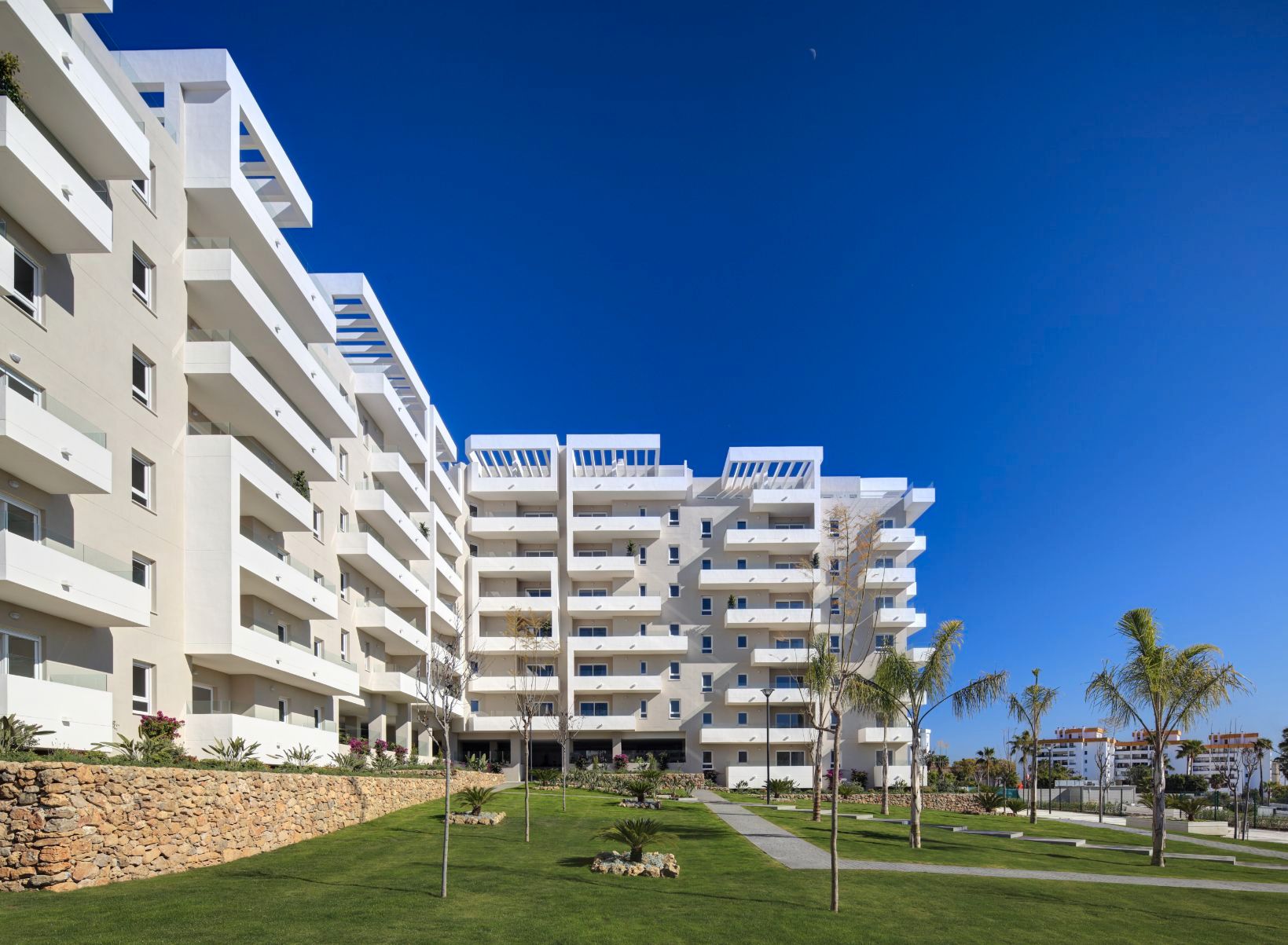 Exterior view of Apartment for sale in Marbella  with Air Conditioner, Heating and Private garden