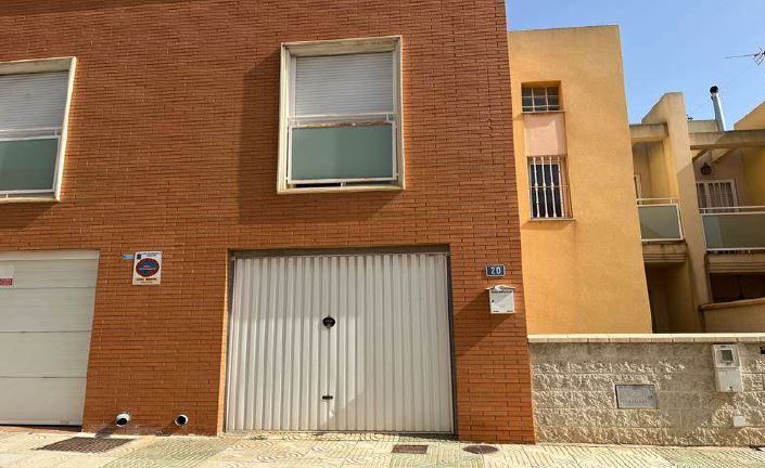 Single-family semi-detached for sale in ANDARAX, Viator