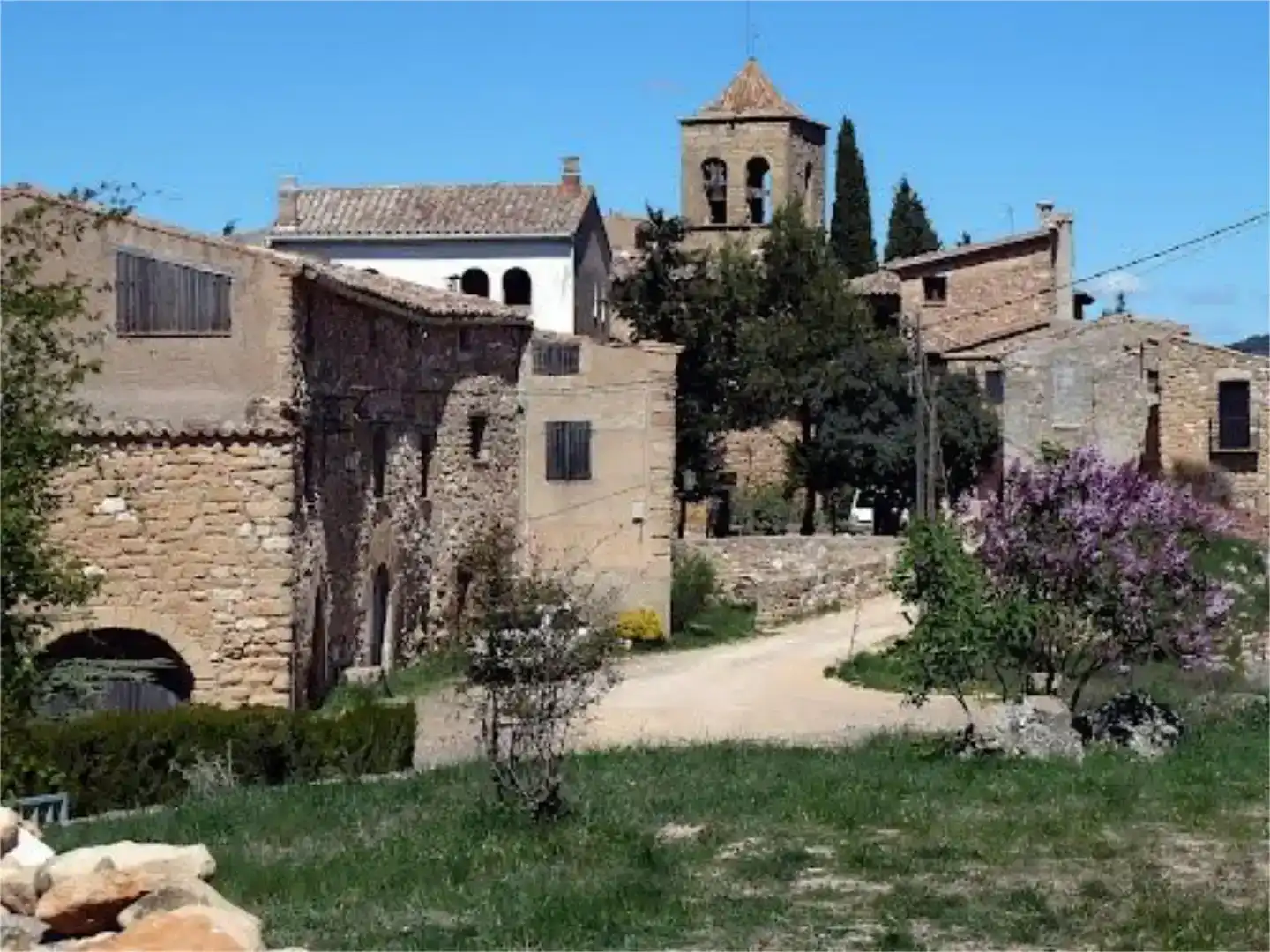 Vista exterior de Pis en venda en Cornudella de Montsant amb Jardí privat, Moblat i Balcó