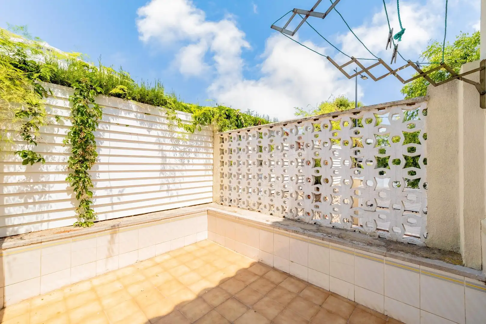 Terrassa de Casa o xalet en venda en Benicasim / Benicàssim amb Balcó i Piscina comunitària
